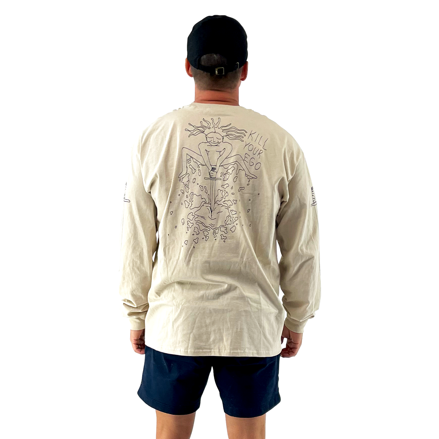 With its classic and regular fit, this Shroom Beach Long Sleeve Tee is a true wardrobe essential perfect for a relaxed and casual setting. 