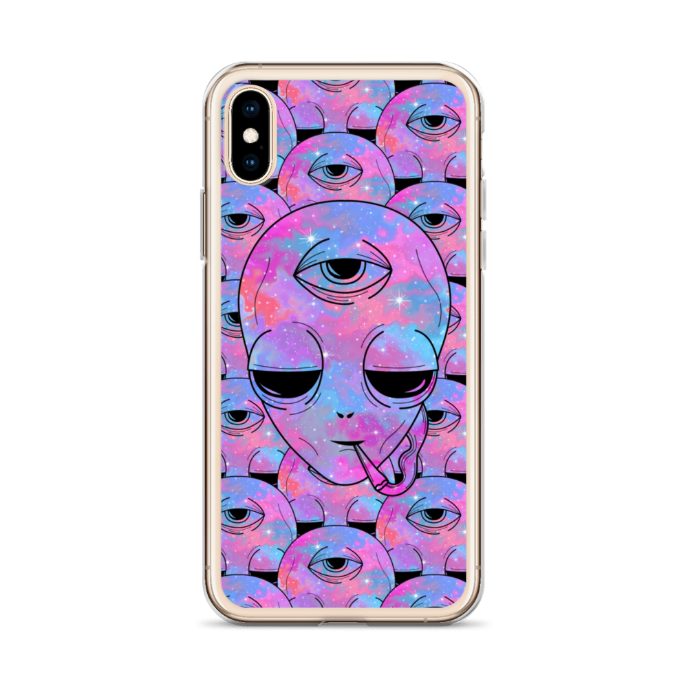 This Shroom Beach IPhone Case protects your iPhone against water, dust and shock and it also has a very trendy design that is really a must-have.