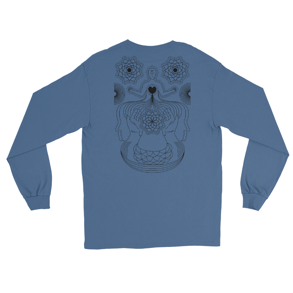 With its classic and regular fit, this Shroom Beach Long Sleeve Tee is a true wardrobe essential perfect for a relaxed and casual setting. 