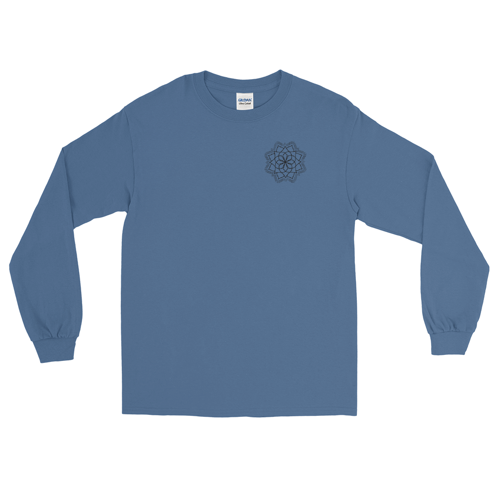 With its classic and regular fit, this Shroom Beach Long Sleeve Tee is a true wardrobe essential perfect for a relaxed and casual setting. 