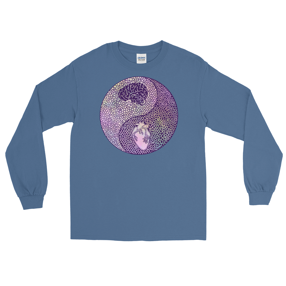 With its classic and regular fit, this Shroom Beach Long Sleeve Tee is a true wardrobe essential perfect for a relaxed and casual setting. 