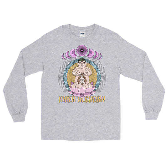 With its classic and regular fit, this Shroom Beach Long Sleeve Tee is a true wardrobe essential perfect for a relaxed and casual setting. 