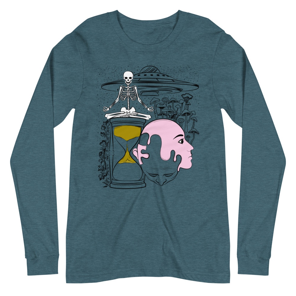 With its classic and regular fit, this Shroom Beach Long Sleeve Tee is a true wardrobe essential perfect for a relaxed and casual setting. 