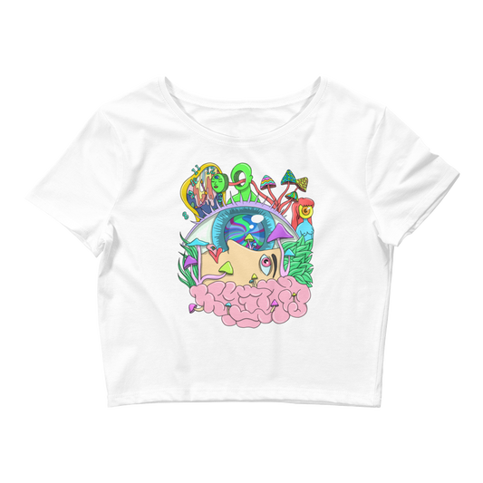 Thanks to its fabric weight and composition, this Shroom Beach crop tee is light, stretchy, and comfortable for everyday wear.